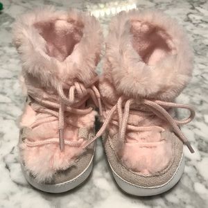 BabyGap Cozy Suede Apres Booties